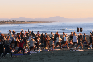 Sunrise Yoga at Sumner Beach Joe Shaw 1524