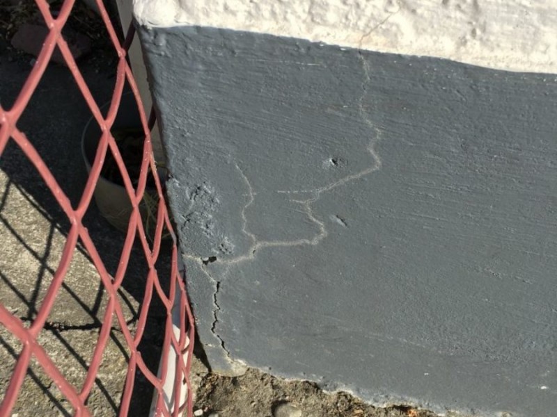 quake damage wall crack